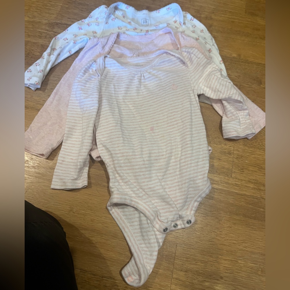 GAP toddler onesies set- White with Pink Floral